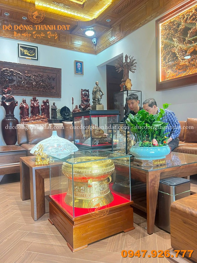 Quả Trống Đồng Làm Quà Tặng – Món Quà Lưu Giữ Giá Trị Văn Hóa, Gắn Kết Thành Công 3 Feedback Qua Trong Dong (4)