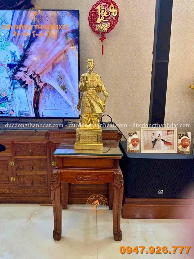 Tượng đồng Trần Quốc Tuấn dát vàng 9999 cao 50cm 6 Feedback Tuong Tran Hung Dao (10)