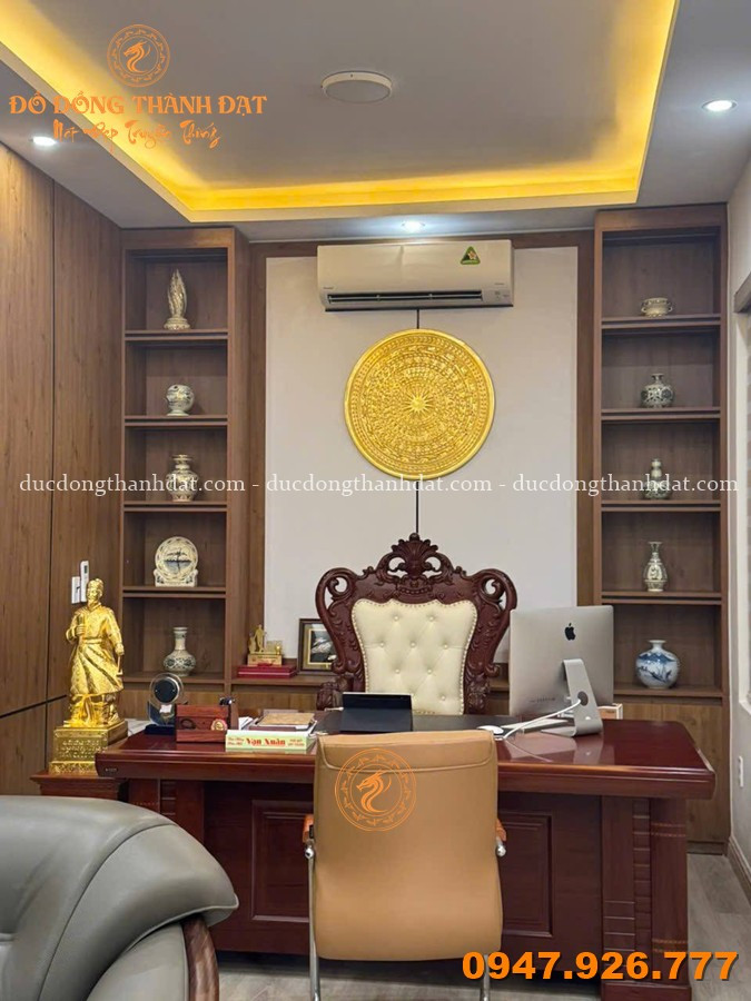 Tượng Trần Hưng Đạo dát vàng 9999 cao 38cm 5 Feedback Tuong Tran Hung Dao De Ban Lam Viec (1)