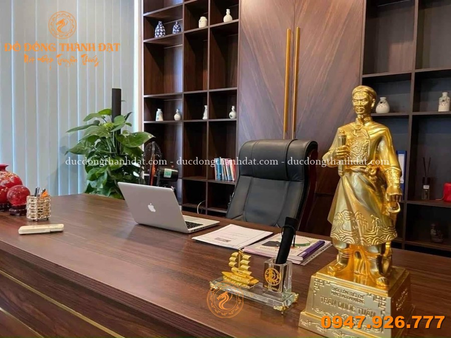 Quà Tặng Mạ Vàng Khai Trương - Nghệ Thuật Chọn Quà Đẳng Cấp Và Ý Nghĩa 21 Feedback Tuong Tran Hung Dao De Ban Lam Viec (3)