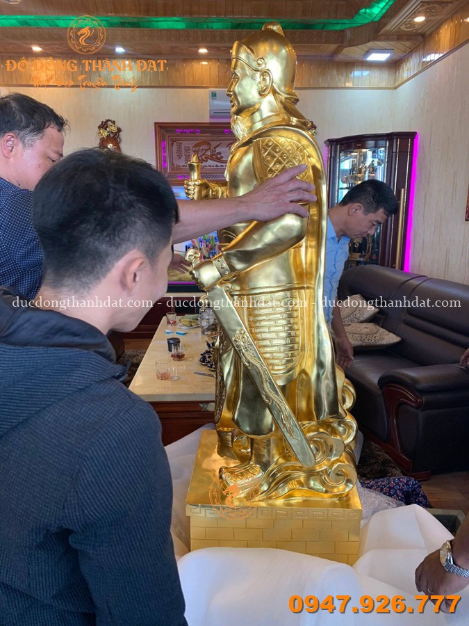 Tượng Đồng Trần Hưng Đạo Dát Vàng 9999 Cao 1m73 8 Lap Dat Tuong Dong Tran Hung Dao Dat Vang 9999 Cao 1m73 (10)
