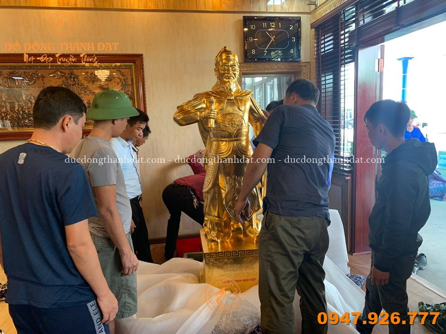 Tượng Đồng Trần Hưng Đạo Dát Vàng 9999 Cao 1m73 6 Lap Dat Tuong Dong Tran Hung Dao Dat Vang 9999 Cao 1m73 (11)