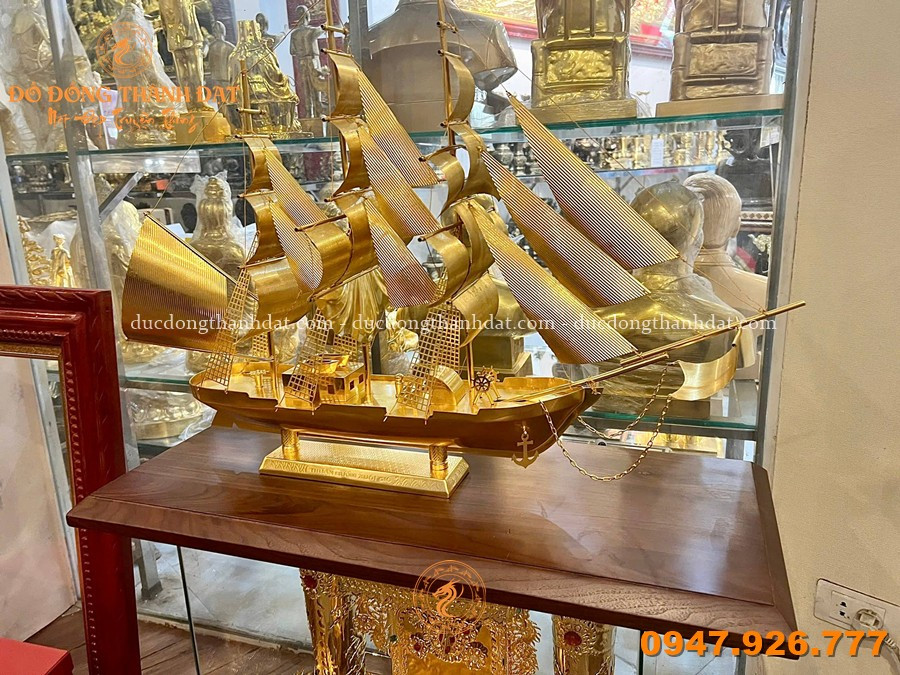 Mô Hình Thuyền Buồm Mạ Vàng 24K Cỡ Đại 1m 1 Mo Hinh Thuyen Buom Ma Vang 24k Co Lon 1m De Go Oc Cho(3)