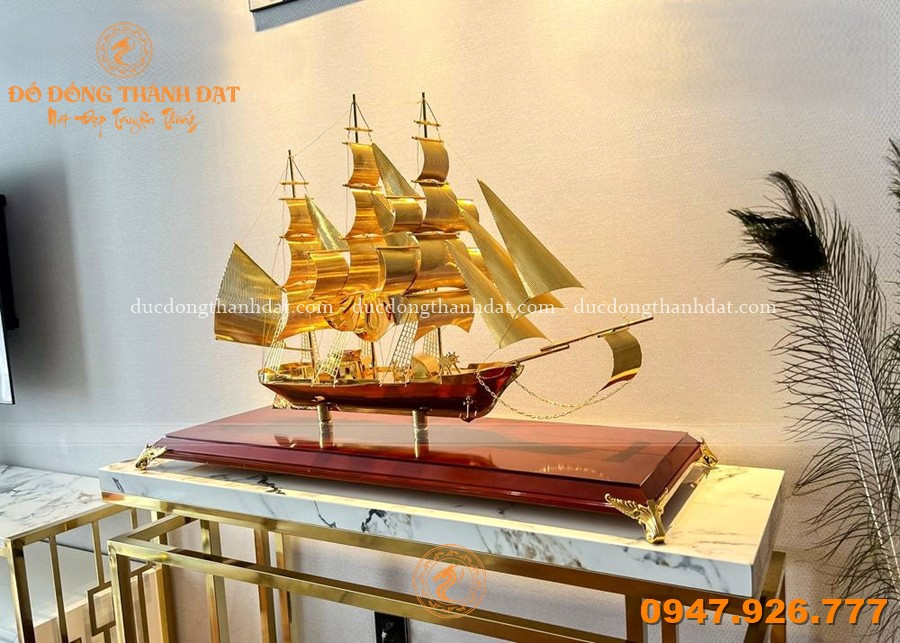 Mô Hình Thuyền Buồm Dát Vàng 9999 Cỡ Lớn Dài 1m 5 Mo Hinh Thuyen Buom Ma Vang 24k To Kich Thuoc Lon (10)