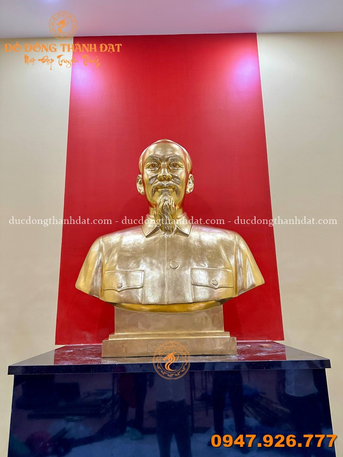 Tượng Đồng Bác Hồ Bán Thân 1m5 Dát Vàng 9999 2 Tuong Dong Bac Ho Dat Vang 9999 1m5 (4)