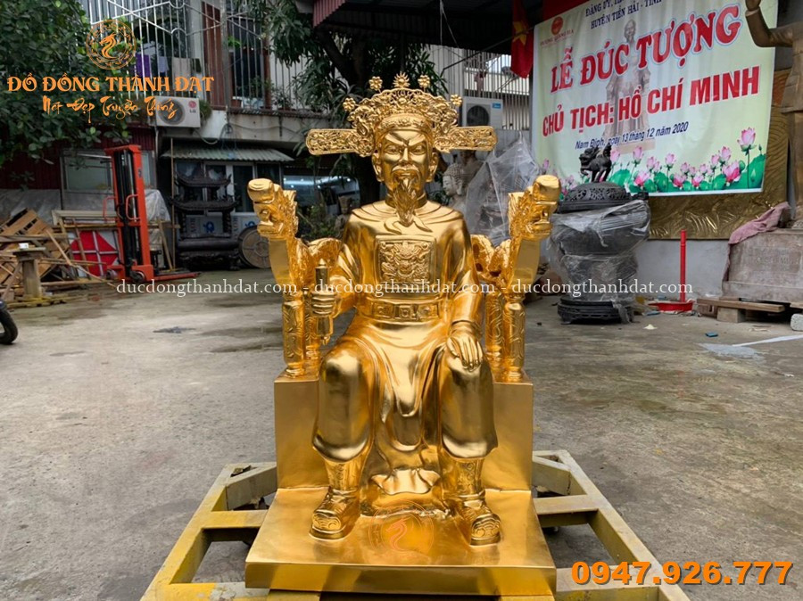 Tượng Đức Thánh Trần Dát Vàng 9999 Cao 75cm 1 Tuong Duc Thanh Tran Dat Vang 24k 70cm (1)