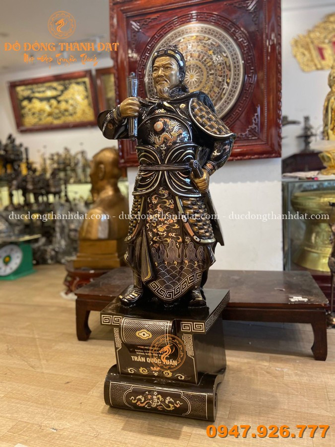 Top những mẫu tượng Trần Hưng Đạo bằng đồng đẹp nhất hiện nay ? 14 Tuong Tran Hung Dao Kham Tam Khi Hang Ky 1m (4)