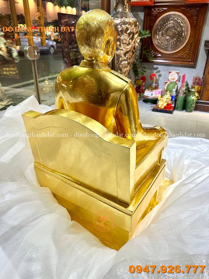 Tượng Đồng Đại Tướng Võ Nguyên Giáp Ngồi Ghế Dát Vàng 24k Cao 90cm 3 Tuong Dong Dai Tuong Vo Nguyen Giap Ngoi Ghe Dat Vang 24k Cao 90 (5)