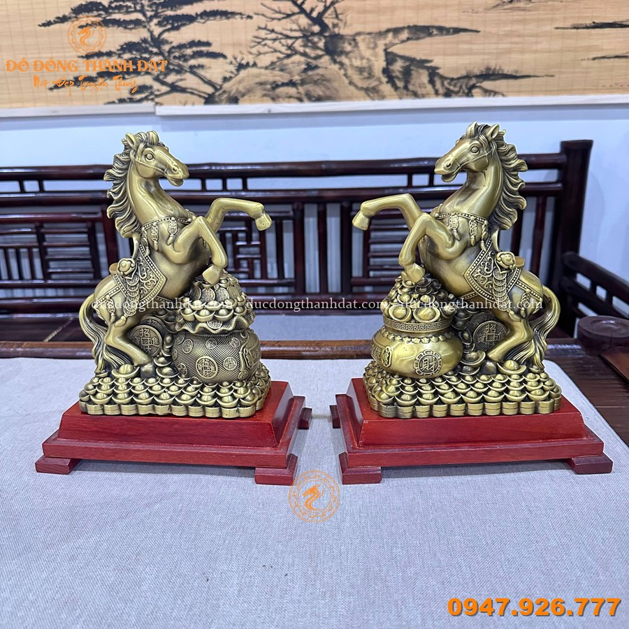 Tượng Ngựa Bằng Đồng Ôm Hũ Tiền Cao 22cm 5 Tuong Ngua Bang Dong Om Hu Tien 22cm (3)