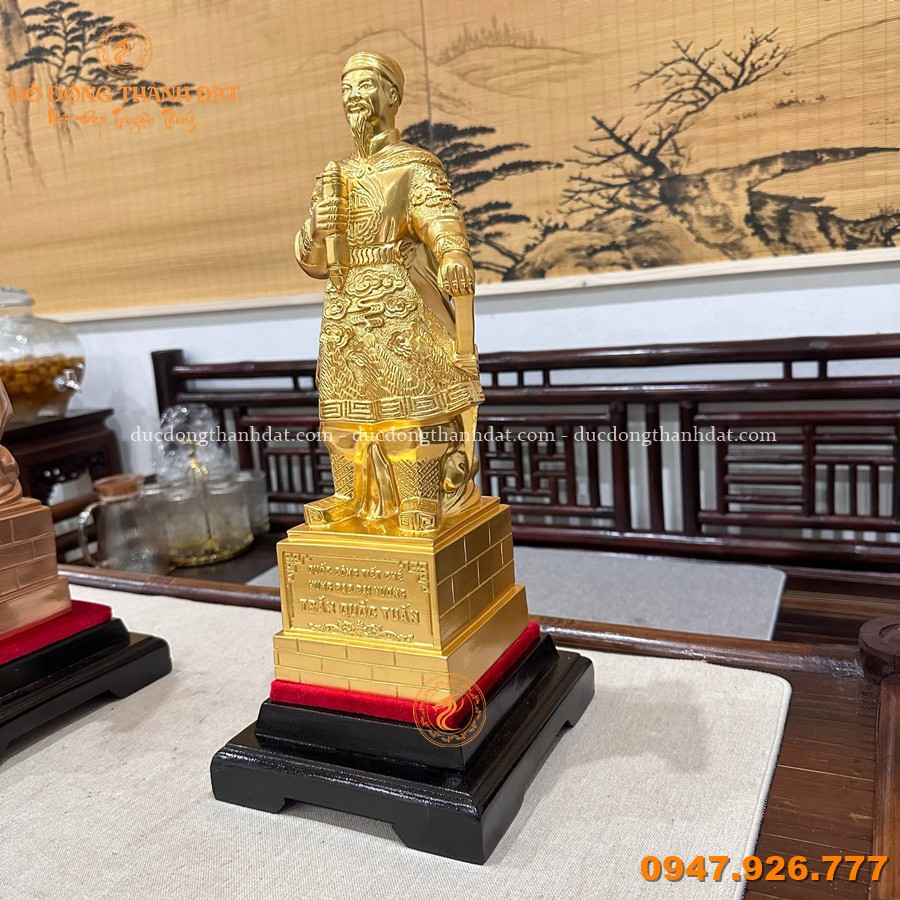 Tượng Trần Hưng Đạo Dát Vàng 24k Cao 38cm 4 Tuong Tran Hung Dao Dat Vang 24k 38cm (3)