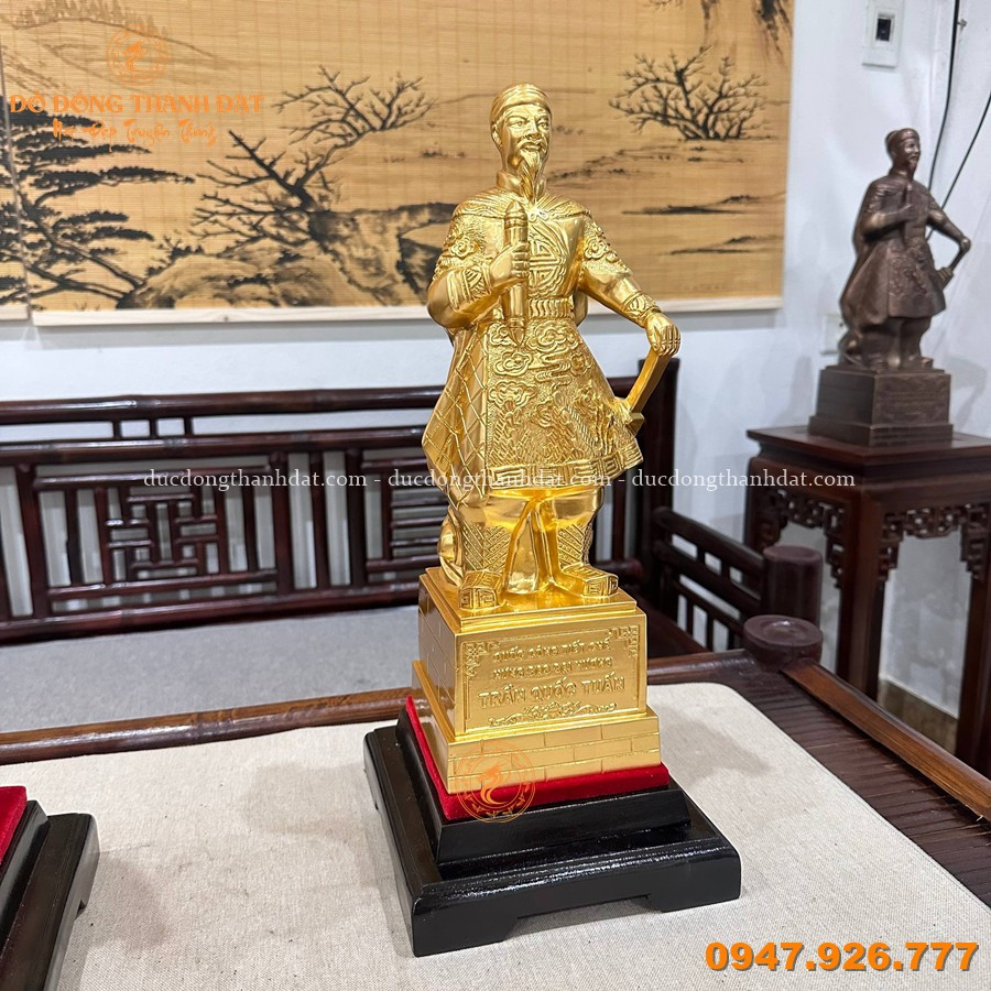 Tượng Trần Hưng Đạo Dát Vàng 24k Cao 38cm 3 Tuong Tran Hung Dao Dat Vang 24k 38cm (4)