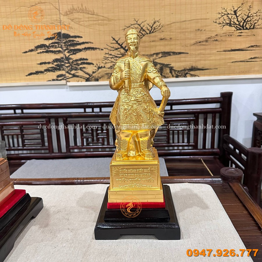 Dát Vàng Theo Yêu Cầu Tại Hà Nội – Nâng Tầm Giá Trị Cho Sản Phẩm Và Không Gian Sống Của Bạn 7 Tuong Tran Hung Dao Dat Vang 24k 38cm (5)