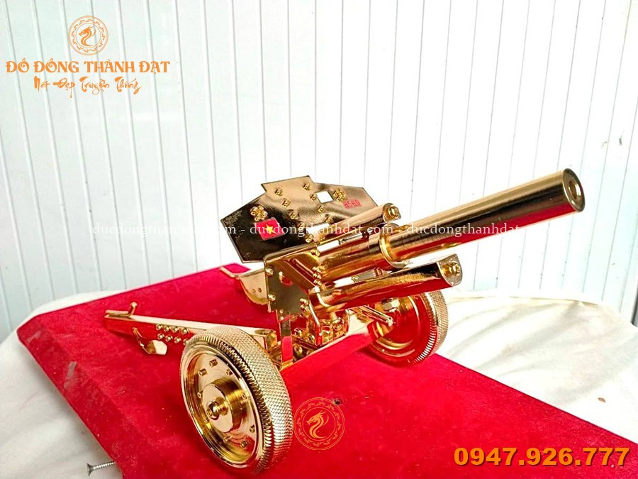 Mô Hình Thiết Bị, Vũ Khí Quân Sự Bằng Đồng Mạ Vàng – Quà Tặng Cao Cấp Mang Dấu Ấn Sức Mạnh Và Niềm Tự Hào Dân Tộc 14 Mo Hinh Phao Duyet Binh A80
