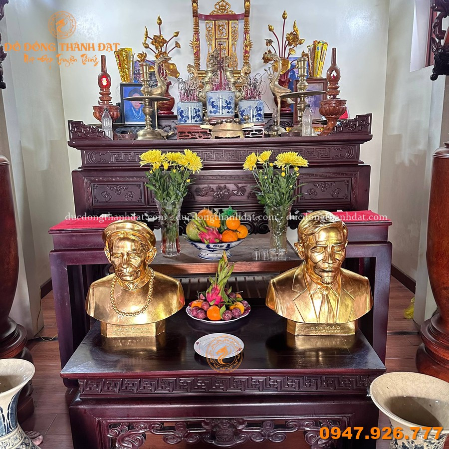 Quá Trình Dát Vàng 9999 Tượng Đồng Chân Dung Tại Nhà Khách Hàng Nghệ An 15 Qua Trinh Dat Vang Tuong Theo Yeu Cau Tai Nha (25)