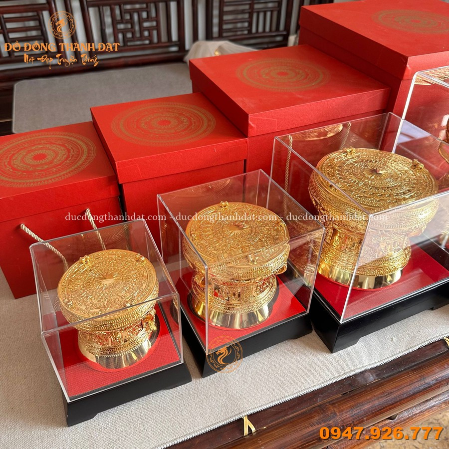 Quả Trống Đồng Lưu Niệm Mạ Vàng 5 Qua Trong Dong Luu Niem Ma Vang (3)