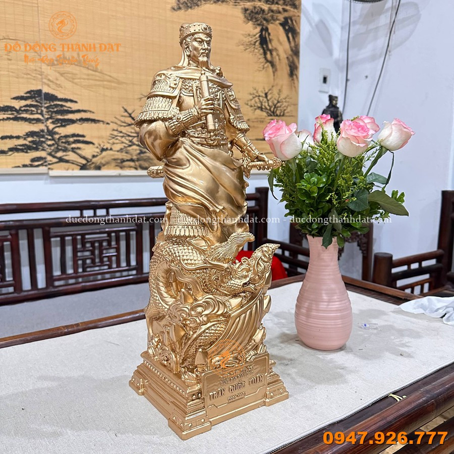 Việt Nam kết hợp Hàn Quốc làm phim về Trần Hưng Đạo - Tái hiện hình ảnh đẹp qua những pho tượng đồng 3 Tran Hung Dao Cam Binh Thu 52cm Mau Nhu Dong (6)