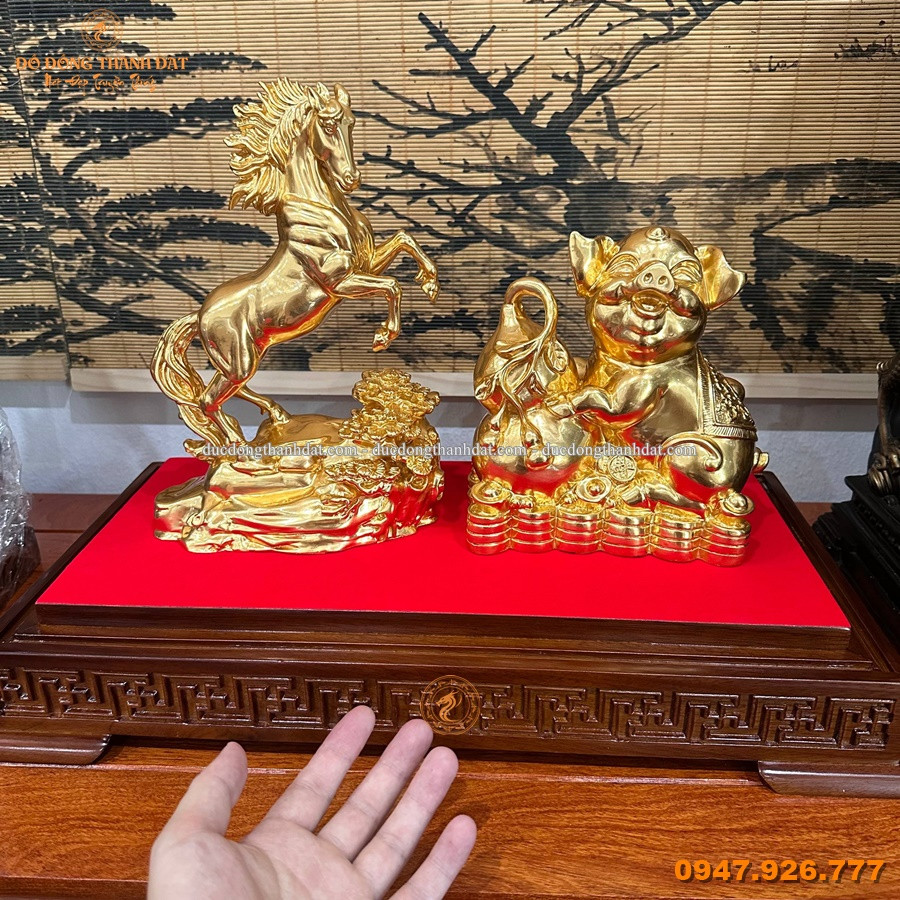 Bộ Tượng Linh Vật Bằng Đồng Dát Vàng 24K – Chế Tác Theo Ý Tưởng Khách Hàng 4 Duc Dong Theo Yeu Cau Tuong Linh Vat Ma Vang (5)